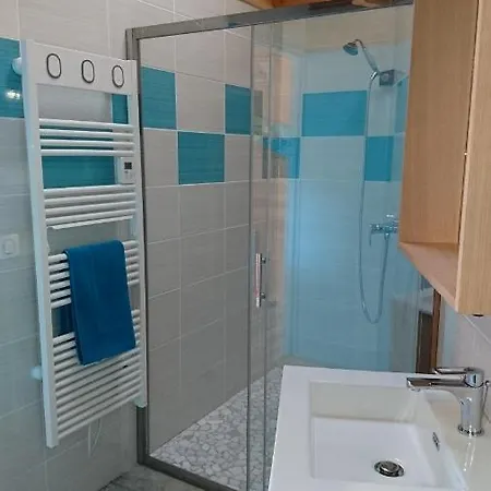 Avec Piscine Et Espace Bien-etre Partages Entre Bordeaux Et Lacanau Ocean (adults Only) Holiday home *