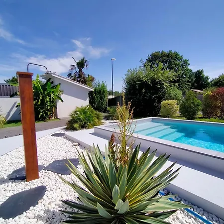 Avec Piscine Et Espace Bien-etre Partages Entre Bordeaux Et Lacanau Ocean (adults Only) Brach