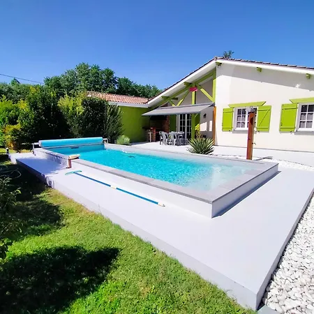 Gîte avec piscine et espace bien-être partagés entre Bordeaux et Lacanau océan Сasa de vacaciones *