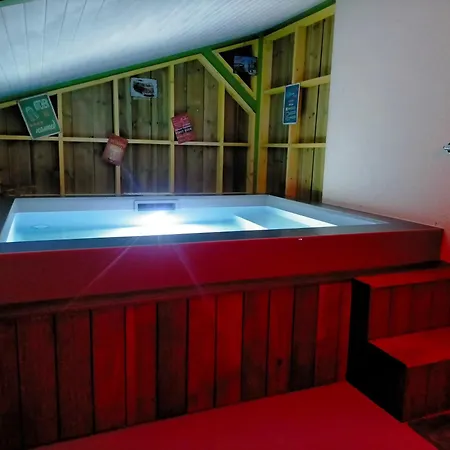 Avec Bain A Remous Prive Entre Bordeaux Et Lacanau Ocean (adults Only) Ferienhaus *